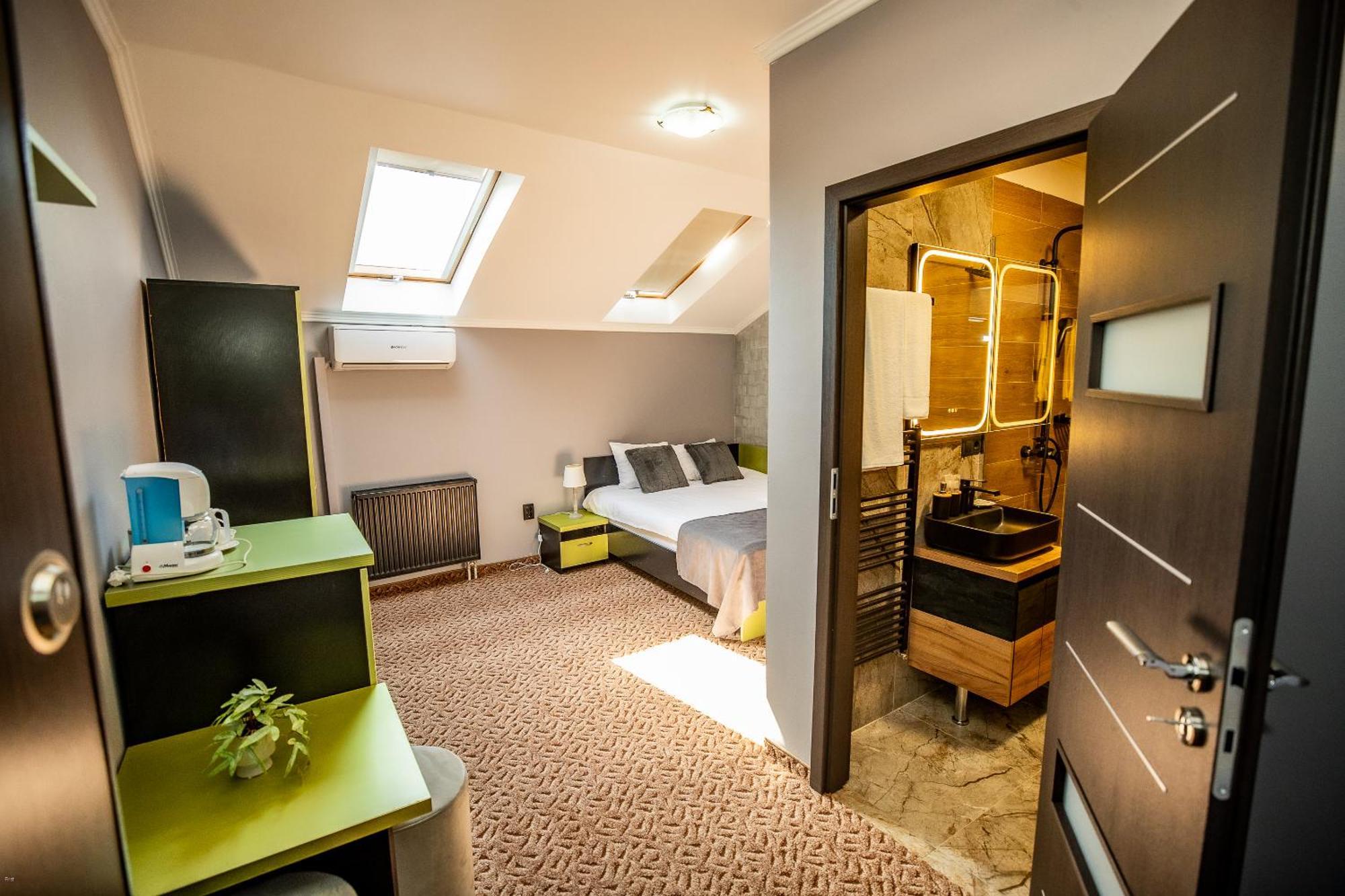 Hostel Nelana Kluž Exteriér fotografie