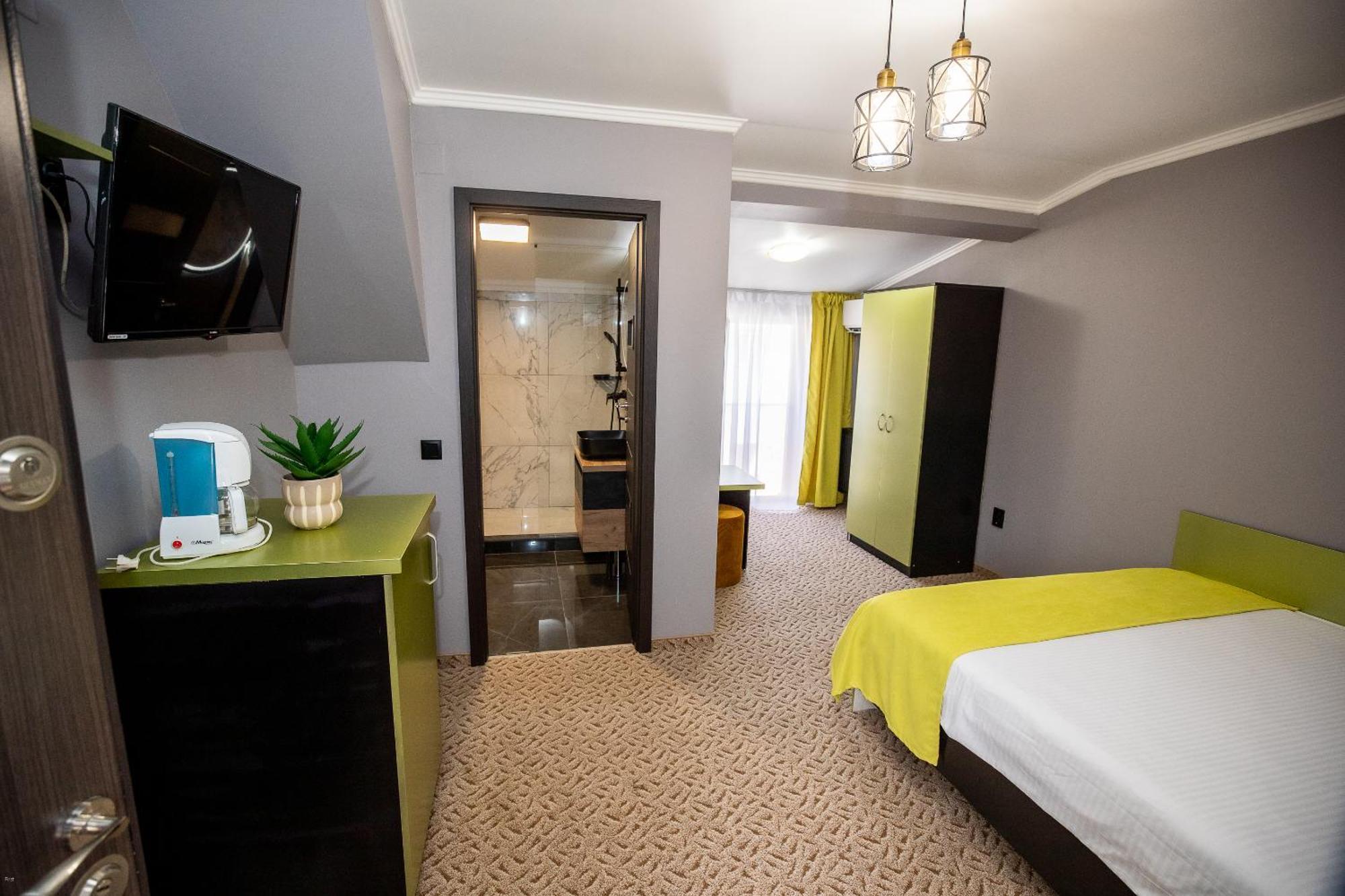 Hostel Nelana Kluž Exteriér fotografie