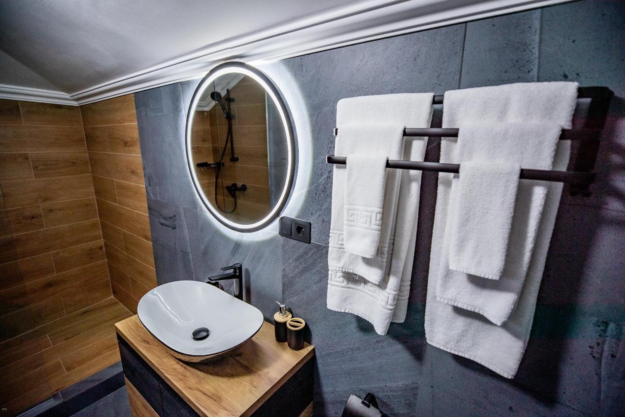 Hostel Nelana Kluž Exteriér fotografie