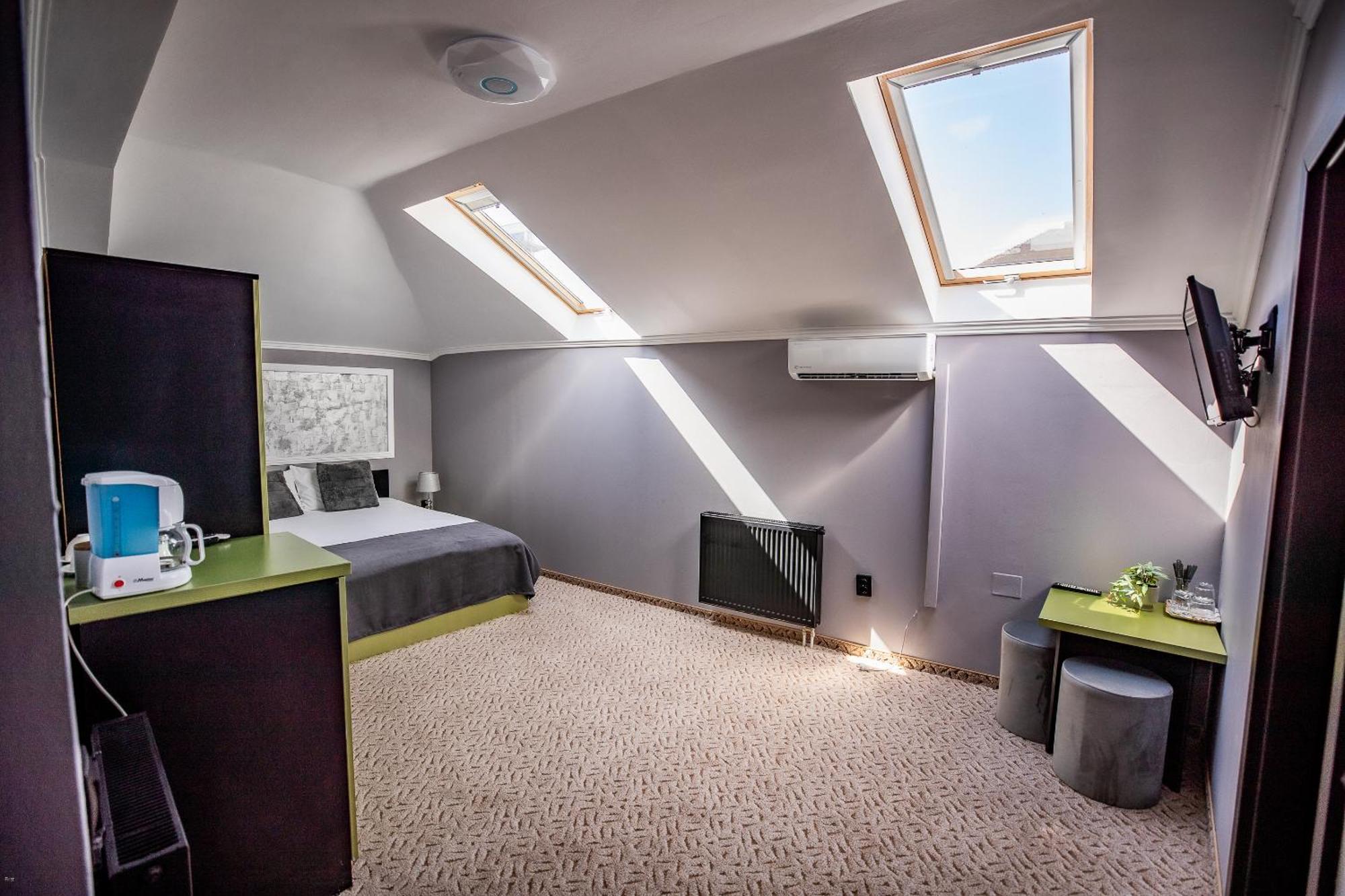 Hostel Nelana Kluž Exteriér fotografie