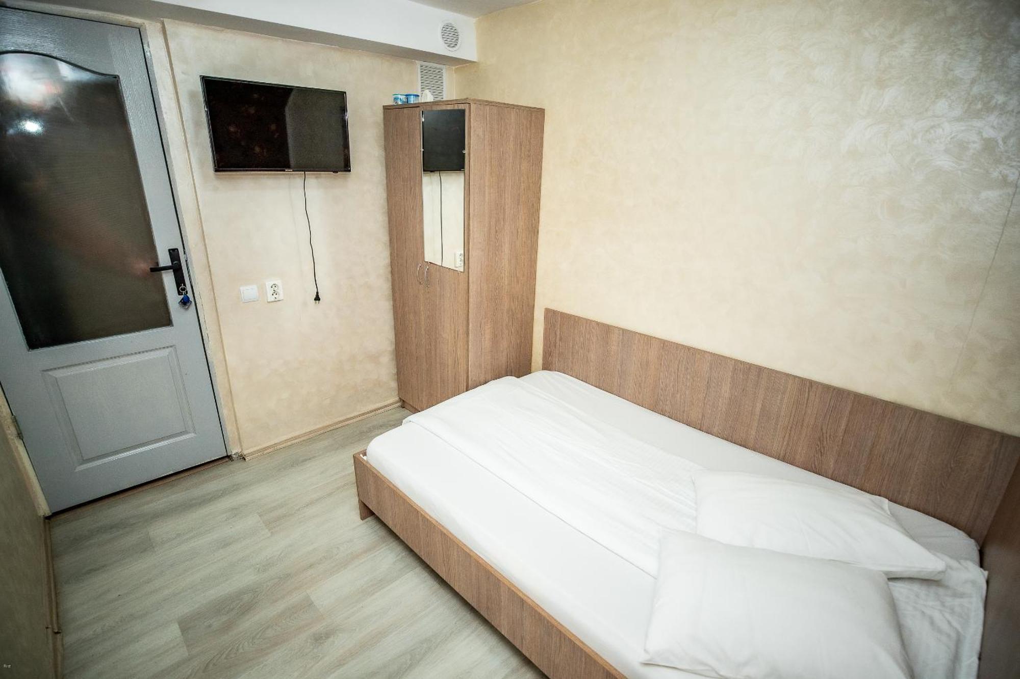 Hostel Nelana Kluž Exteriér fotografie