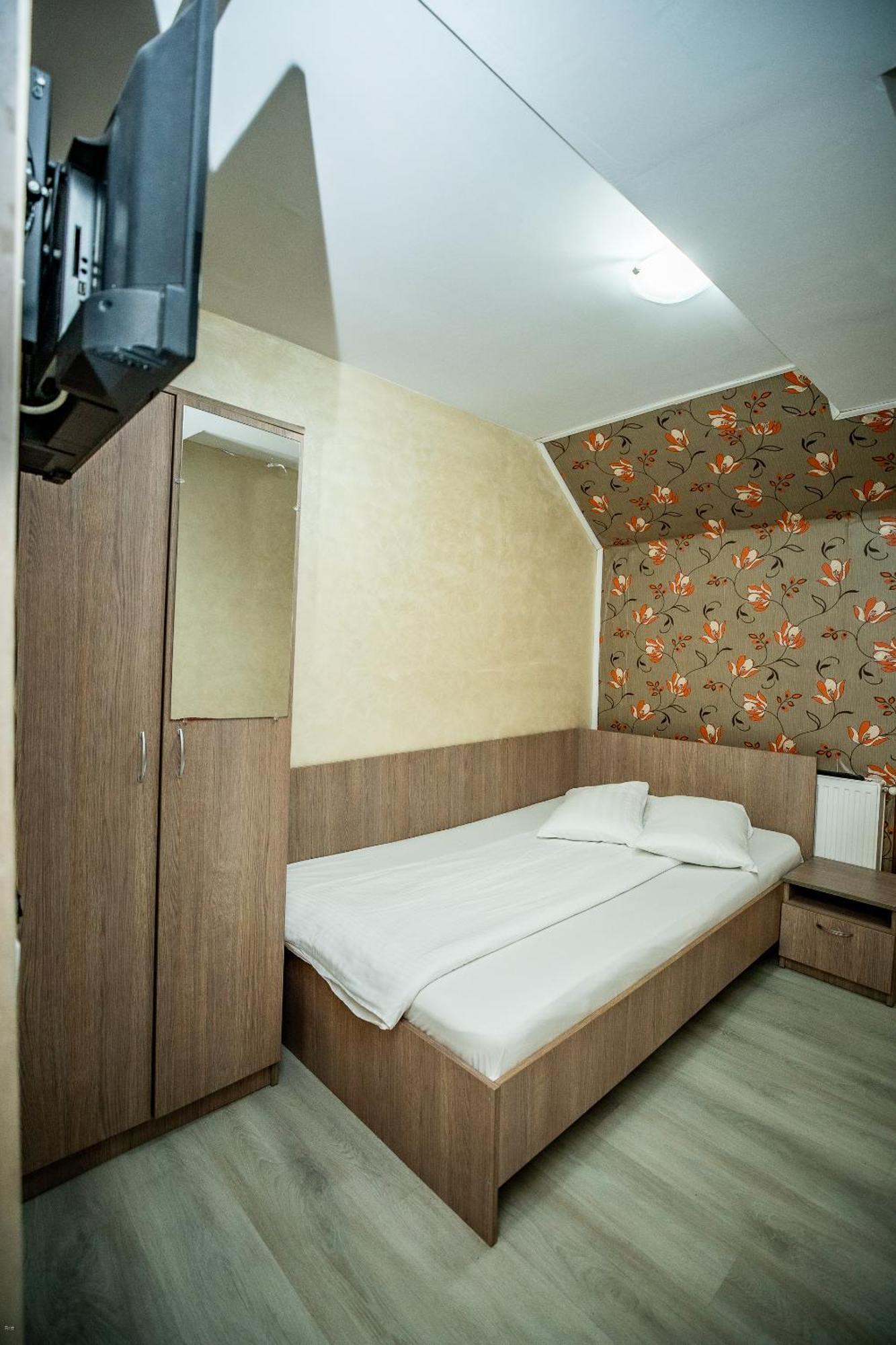 Hostel Nelana Kluž Exteriér fotografie