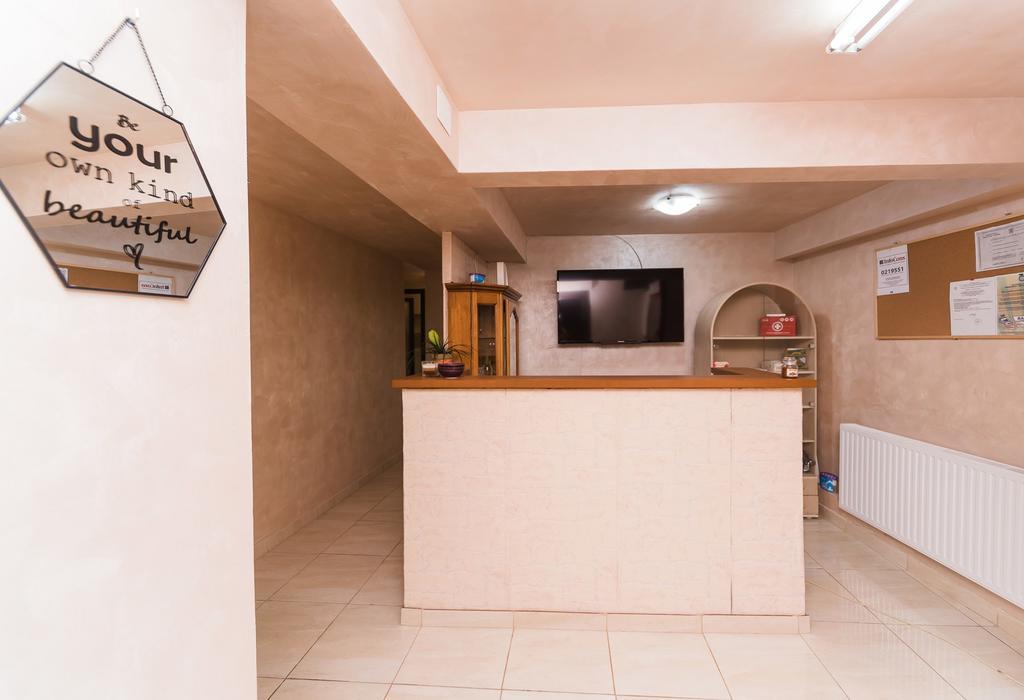 Hostel Nelana Kluž Exteriér fotografie